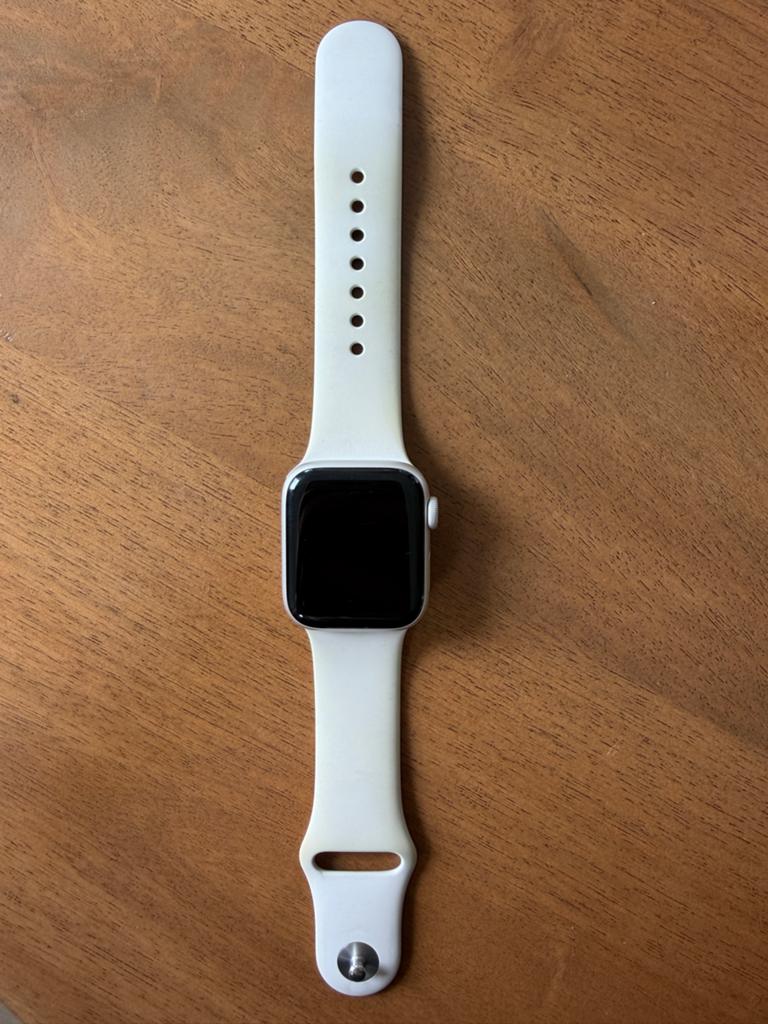 Apple Watch SE 2024 - Uitstekende staat, Sieraden, Tassen en Uiterlijk, Smartwatches, Ophalen, Wit, IOS, Waterdicht