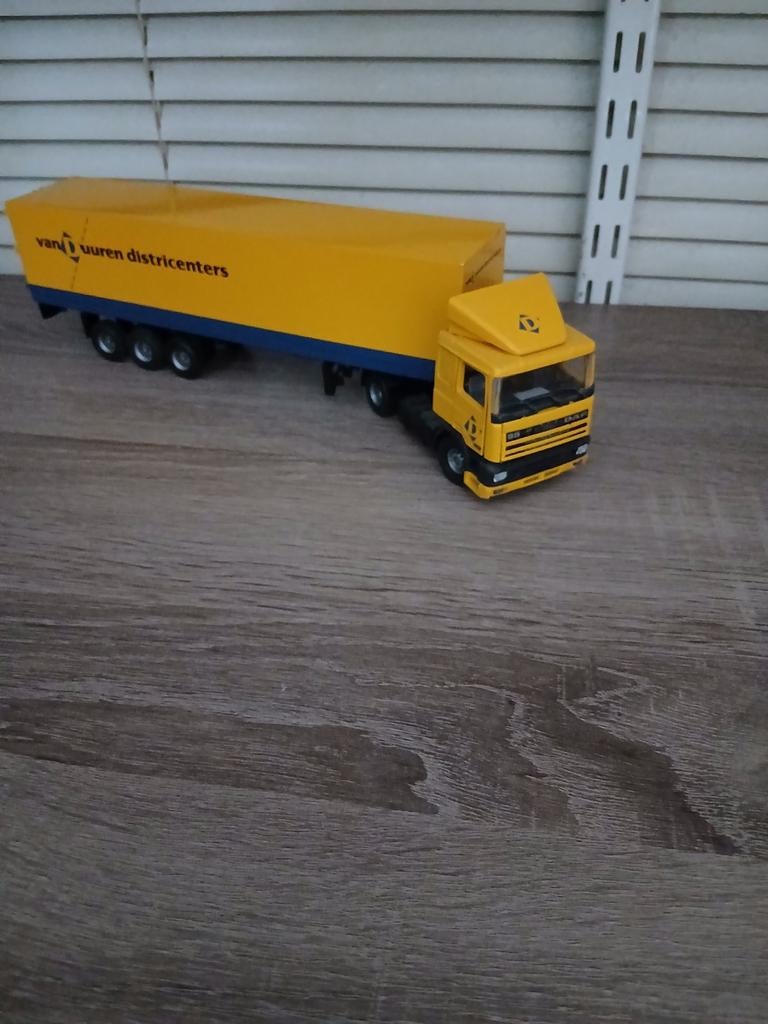 Daf 95 van tekno 1.50, Hobby en Vrije tijd, Modelauto's | 1:50, Ophalen of Verzenden, Zo goed als nieuw, Bus of Vrachtwagen, Tekno