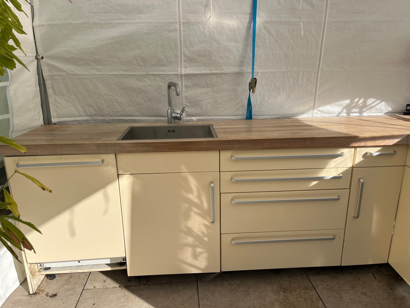 Gratis Mobalpa keuken in creme en whitewash, Ophalen, Gebruikt, Wit, Enkelwandige keuken