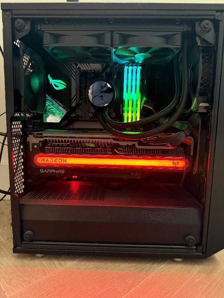 High end gaming PC, Computers en Software, Desktop Pc's, Gebruikt, 4 Ghz of meer, SSD, 64 GB of meer, Met videokaart, Gaming, Ophalen