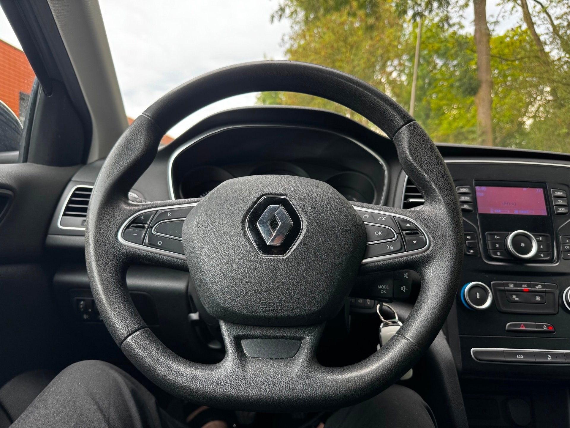 Renault Mégane 1.2 TCe Life|6BAK|CRUISE|AIRCO|ELEKRAMEN|STU, Auto's, Voorwielaandrijving, Dealer onderhouden, 101 pk, Gebruikt