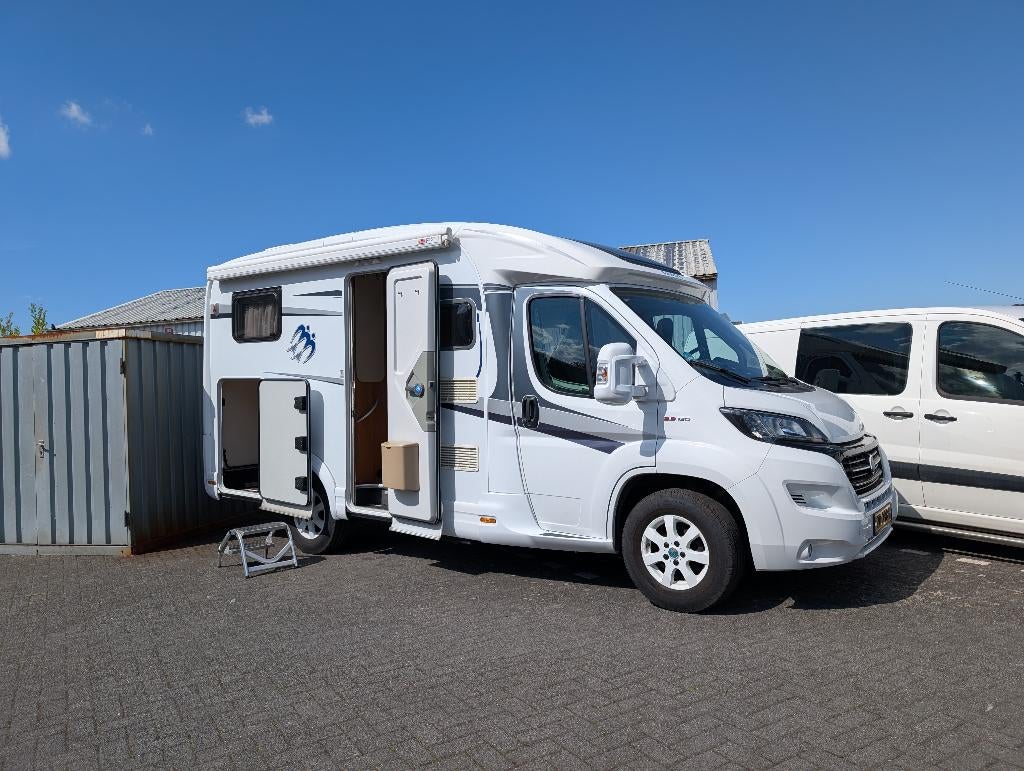 Camper Knaus Van TI 550 MD, Caravans en Kamperen, Campers, Luifel, Buscamper of Camperbus, Ringverwarming, Fiat