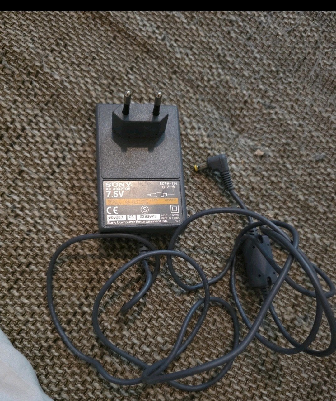 Sony SCPH-114 AC-adapter voor PlayStation 1, Ophalen