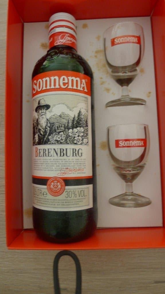 Sonnema Berenburg geschenkverpakking met originele glaasjes, Verzamelen, Ophalen of Verzenden, Gebruikt, Verpakking