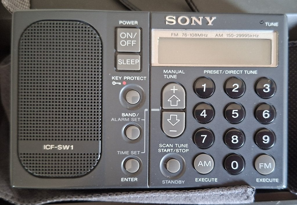 Vintage Compacte  Sony wereldontvanger  ICF-SW1, Audio, Tv en Foto, Ophalen, Gebruikt, Wereldontvanger