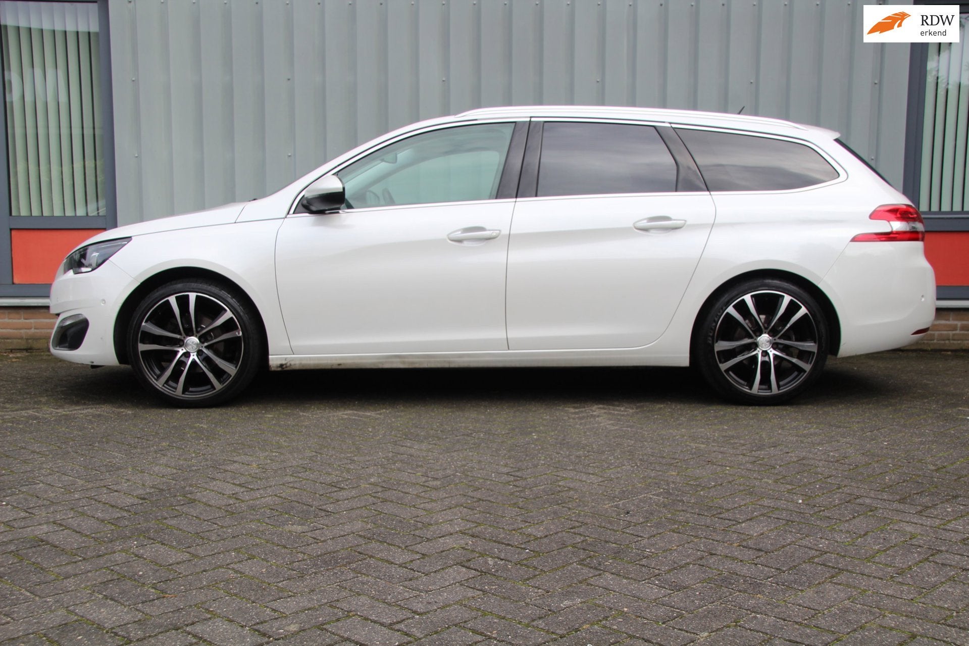Peugeot 308 SW 1.2 e-THP Première, Auto's, Voorwielaandrijving, Gebruikt, Euro 6, 1199 cc