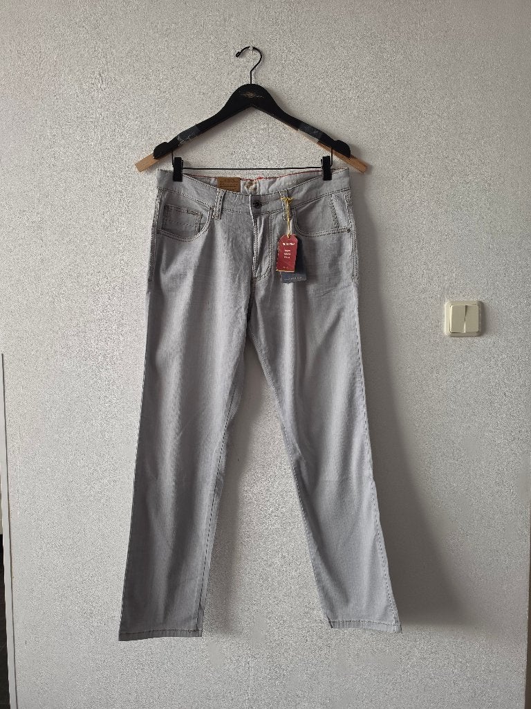 Nieuw Camel Active dun spijkerbroek met stretch maat 34/30, Kleding | Heren, Spijkerbroeken en Jeans, Nieuw, Ophalen of Verzenden