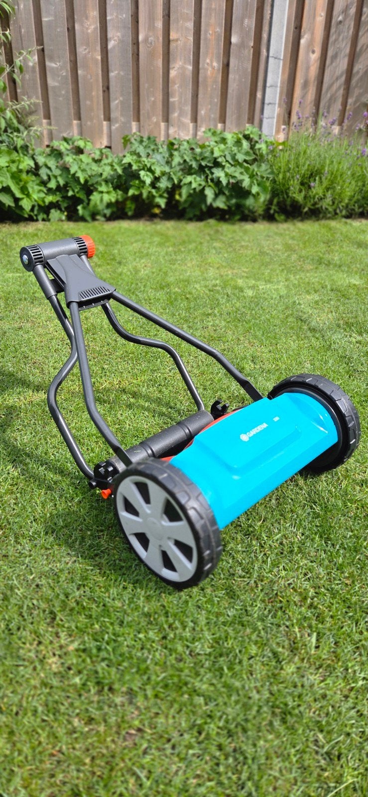 Gardena 330 handgrasmaaier, Tuin en Terras, Handgrasmaaier, Ophalen of Verzenden, Zo goed als nieuw, 30 t/m 39 cm