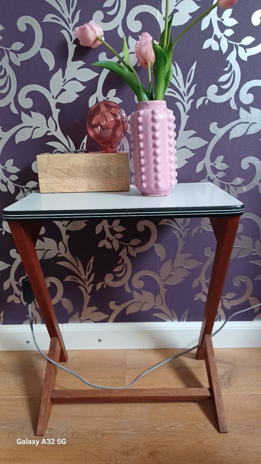 vintage bijzettafel  formica /  hout, Ophalen, 50 tot 100 cm, Zo goed als nieuw, 25 tot 50 cm