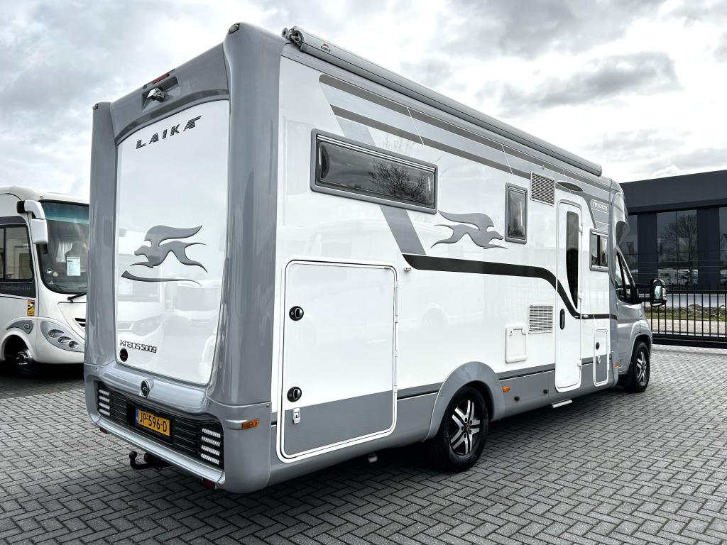 Laika Kreos 5009 Automaat/Enkele-bedden/2016/180pk/Airco!, Caravans en Kamperen, Campers, Automaat, Fiat, 7 tot 8 meter, Bedrijf