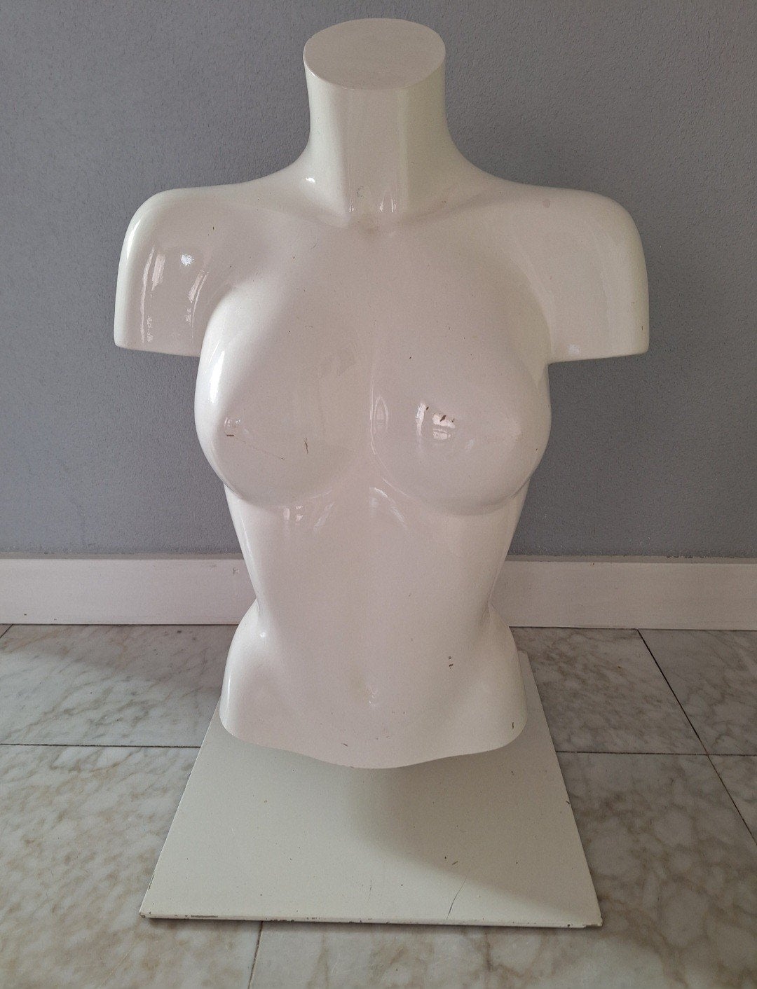 Witte Torso 55 cm hoog 45 cm breed
55 cm hoog 
45 cm breed., Ophalen, Gebruikt, Meerdere media, Kunst en Creatief