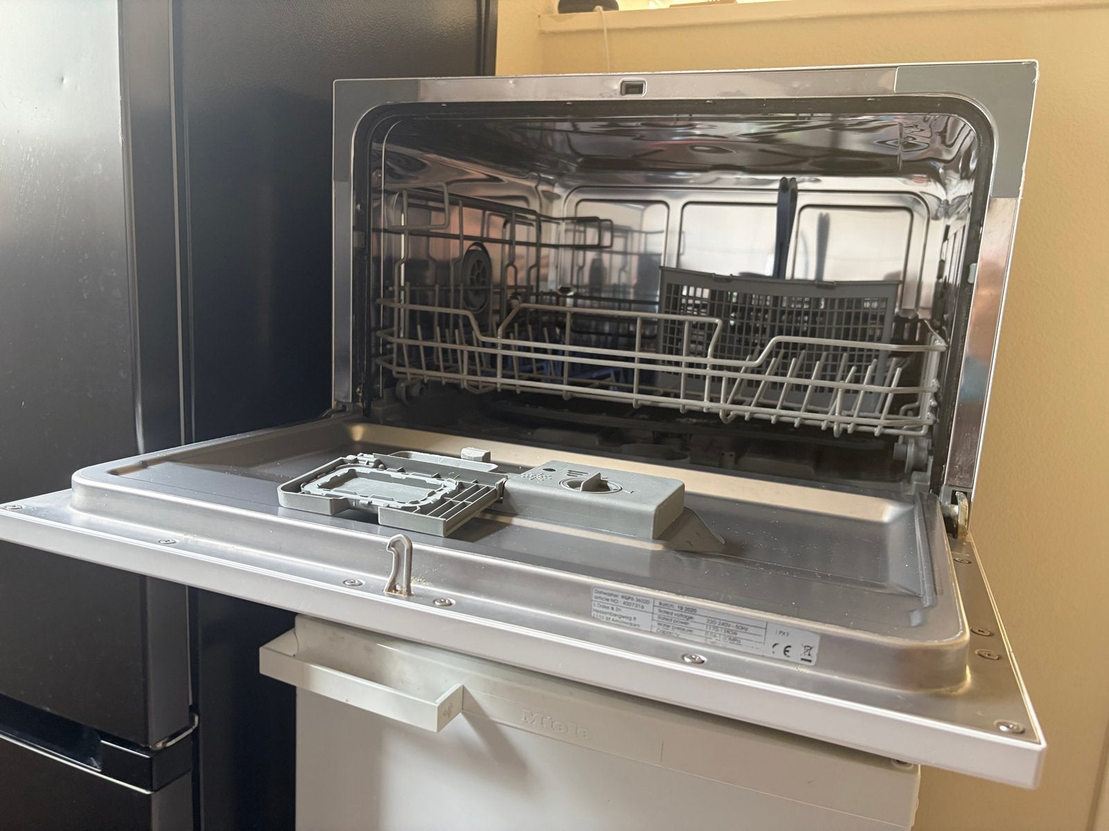 Compacte vrijstaande vaatwasser, Witgoed en Apparatuur, Vaatwasmachines, Ophalen, Minder dan 85 cm, Eco programma, Minder dan 10 liter