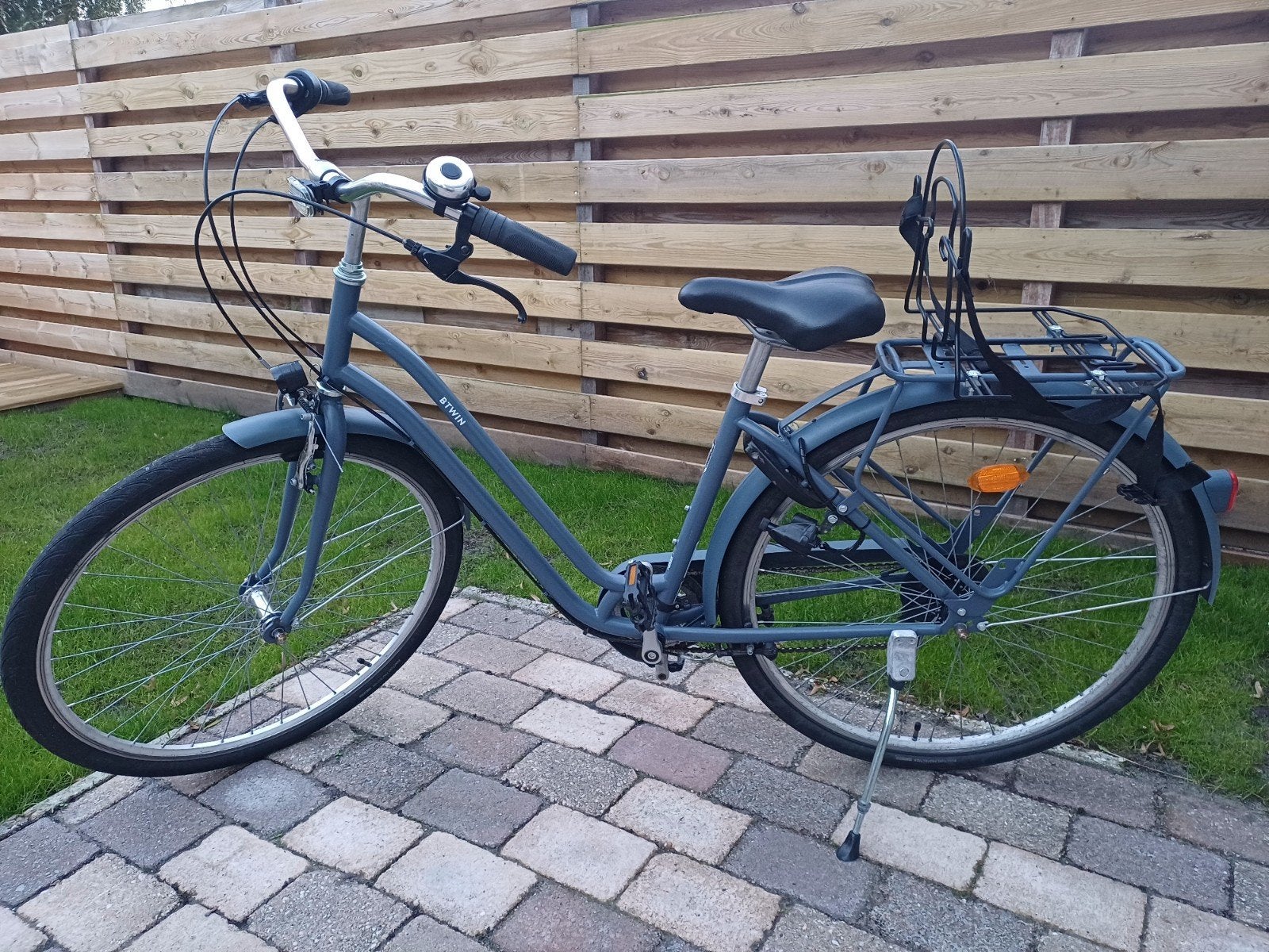 Nette meisjes/damesfiets met tasrek - Zeer goed onderhoude, Overige merken, Velgrem, Versnellingen, Ophalen of Verzenden