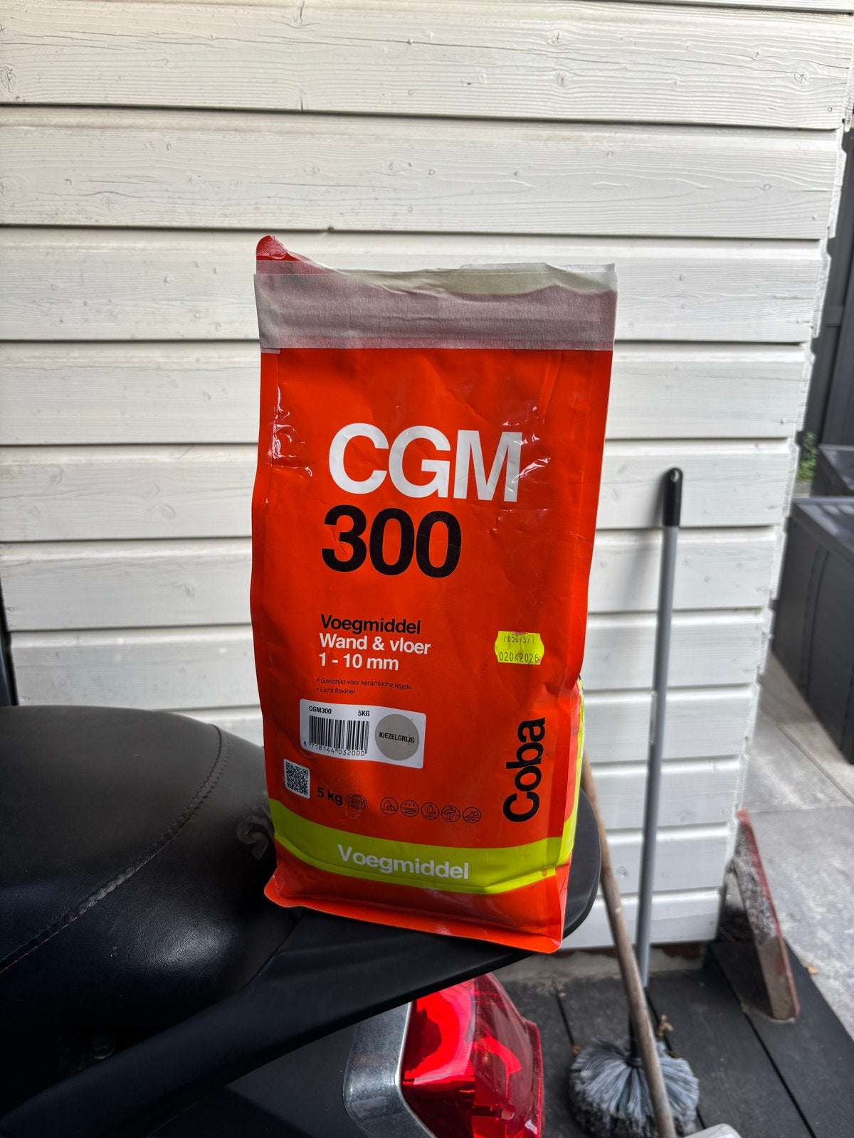 Coba CGM 300 Voegmiddel Kiezelgrijs en zandbruin (4.7kg over, Doe-het-zelf en Verbouw, Gebruikt, Overige typen, 10 m² of meer