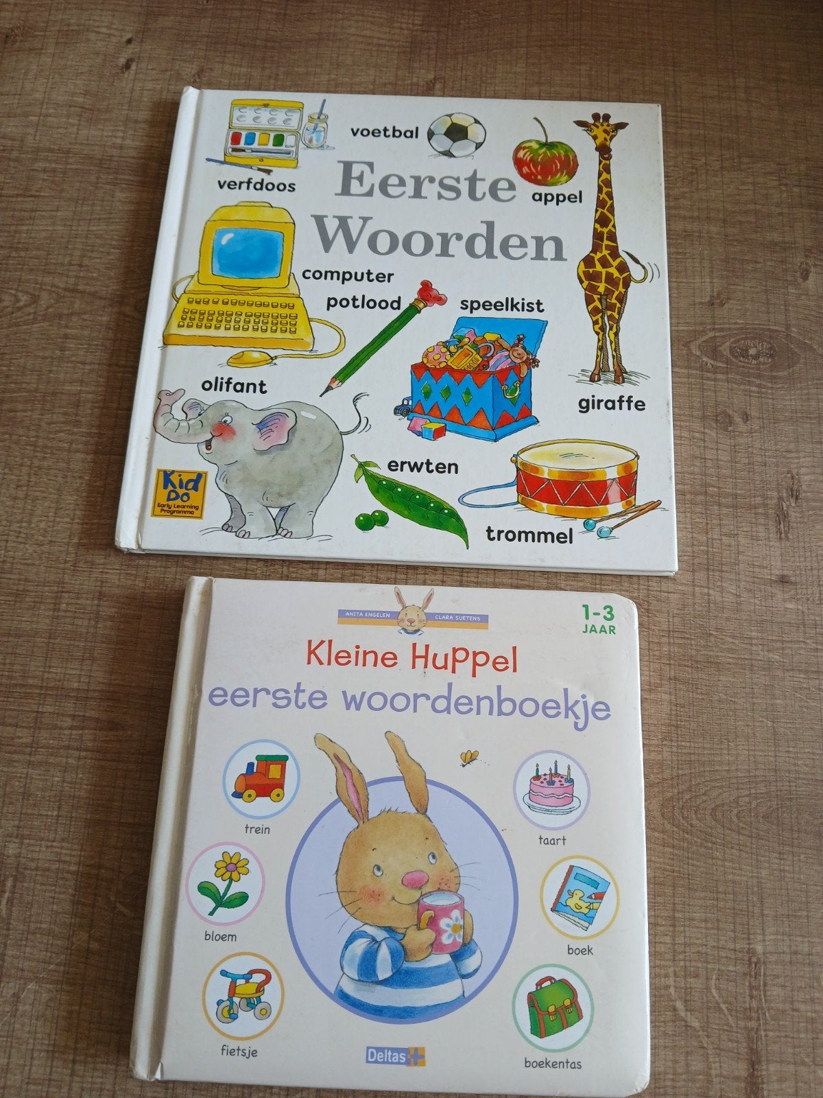 2 Boekjes Eerste Woordjes - Kiddo en Kleine Huppel, Boeken, Ophalen of Verzenden, Zo goed als nieuw, 1 tot 2 jaar