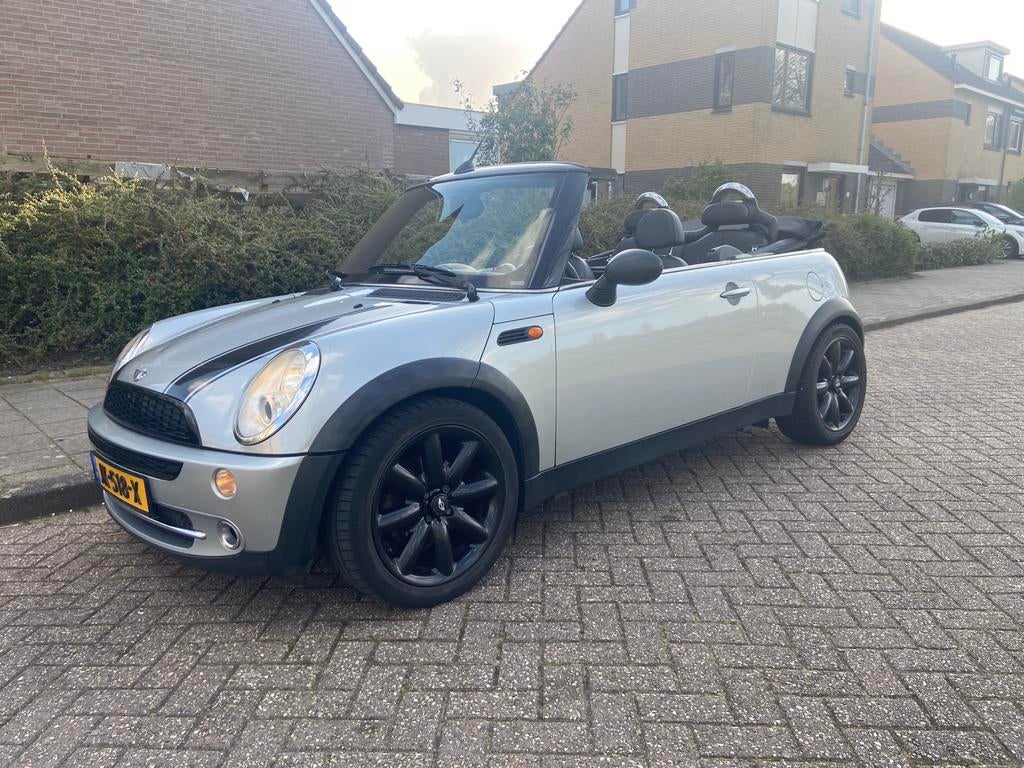 Mini 1.6 16V ONE Cabrio 2004 Grijs, Auto's, Mini, Particulier, Benzine, E, Cabriolet, Handgeschakeld, Geïmporteerd, Zilver of Grijs