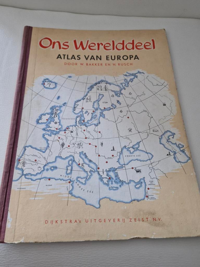 Ons Werelddeel Atlas van Europa door W. Bakker en H. Rusch, Ophalen of Verzenden