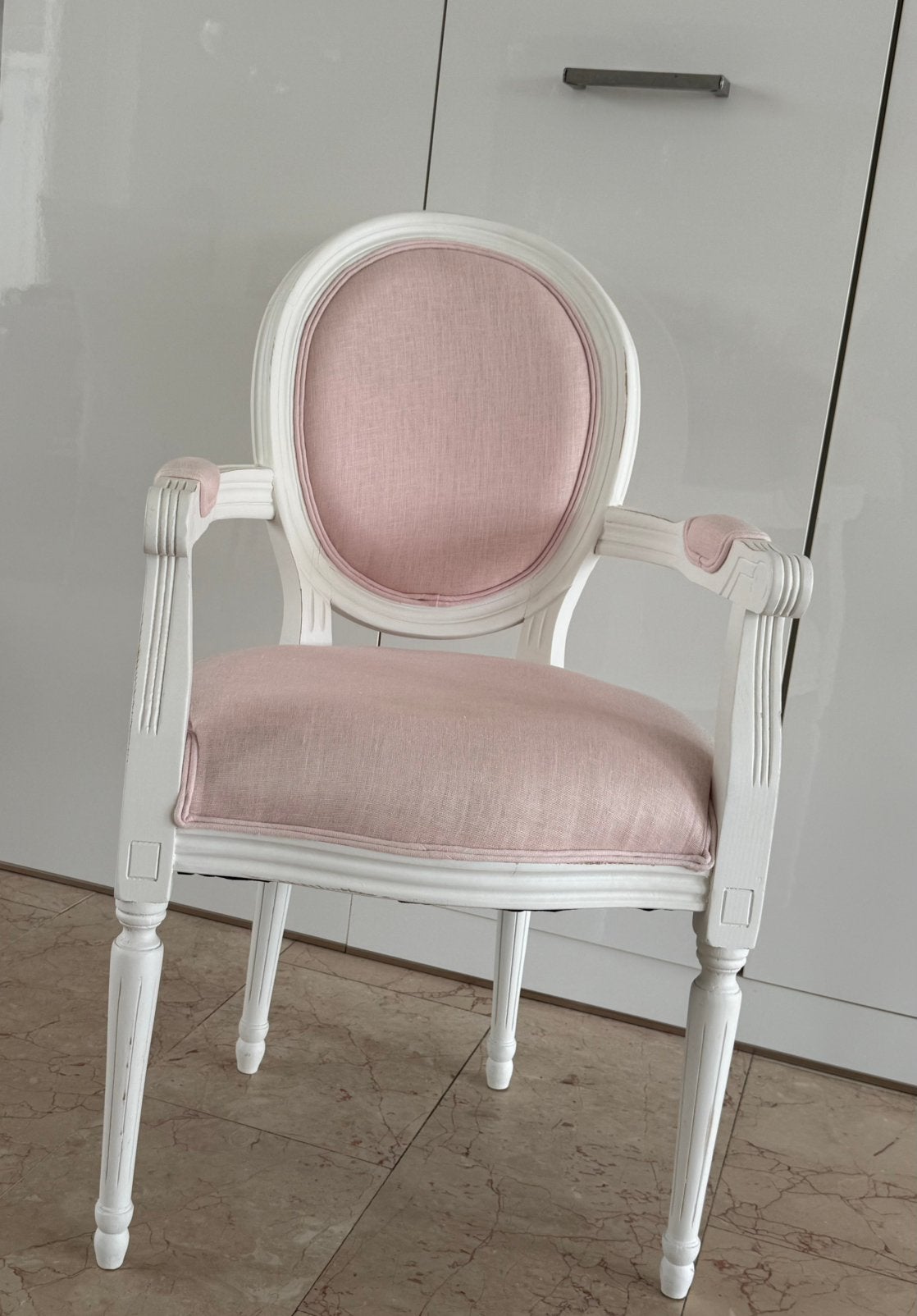 Roze linnen fauteuil Louis 14/Poésie style Maisons du Monde, Huis en Inrichting, Stoelen, Ophalen, Louis 14 Louis Poésie Franse stijl in vintage look