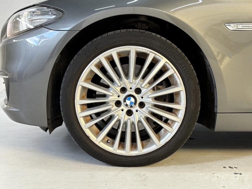 BMW 5-serie 535i Luxury Edition *Pano dak* *Leder* *Trekhaak, Achterwielaandrijving, Gebruikt, Euro 6, 2000 kg