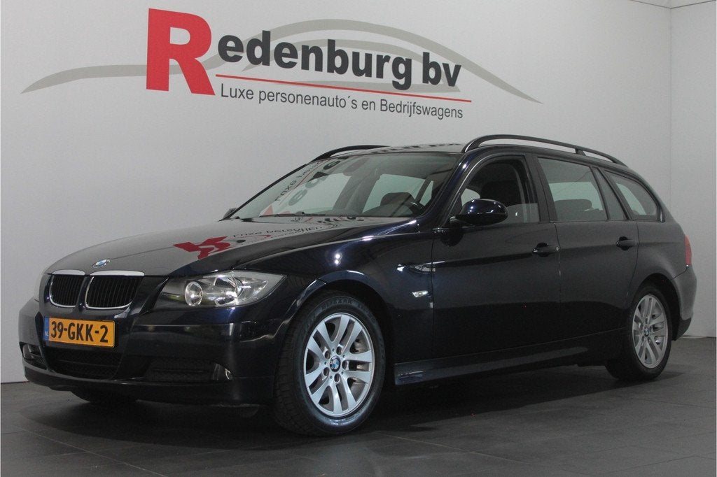BMW 3 Serie Touring 318i Business Line - Airco / Cruise / Na, Auto's, BMW, Achterwielaandrijving, Parkeersensor, Zwart, Origineel Nederlands