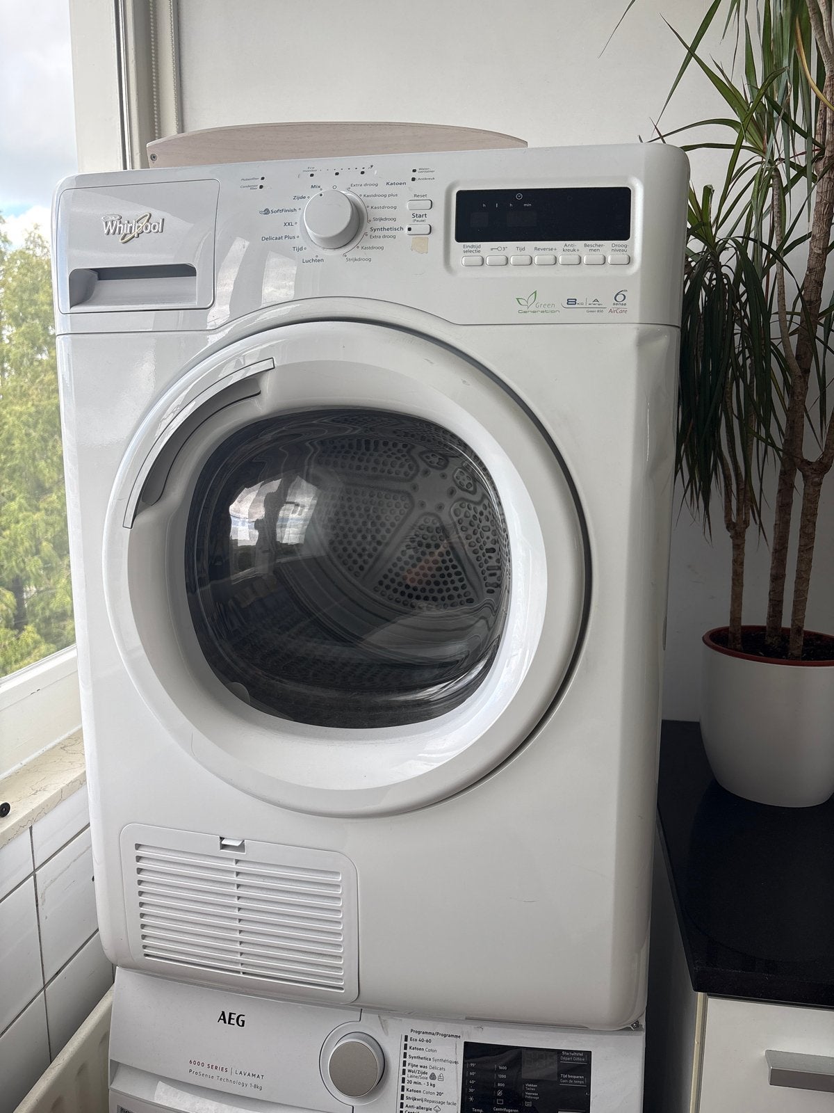 Whirlpool wasdroger - Zo goed als nieuw, lichte deuk, Witgoed en Apparatuur, Ophalen, 6 tot 8 kg, Zo goed als nieuw, 85 tot 90 cm