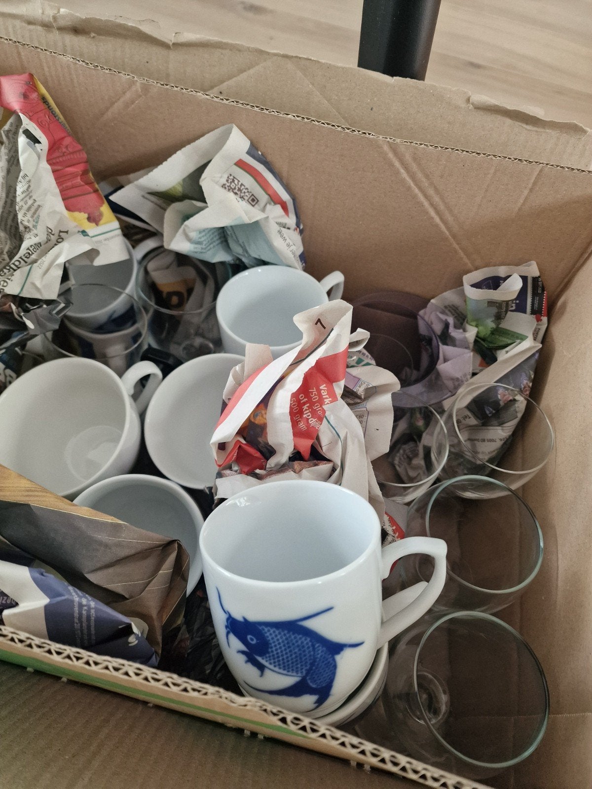 Gratis allerlei | Rommelmarktspullen, Ophalen