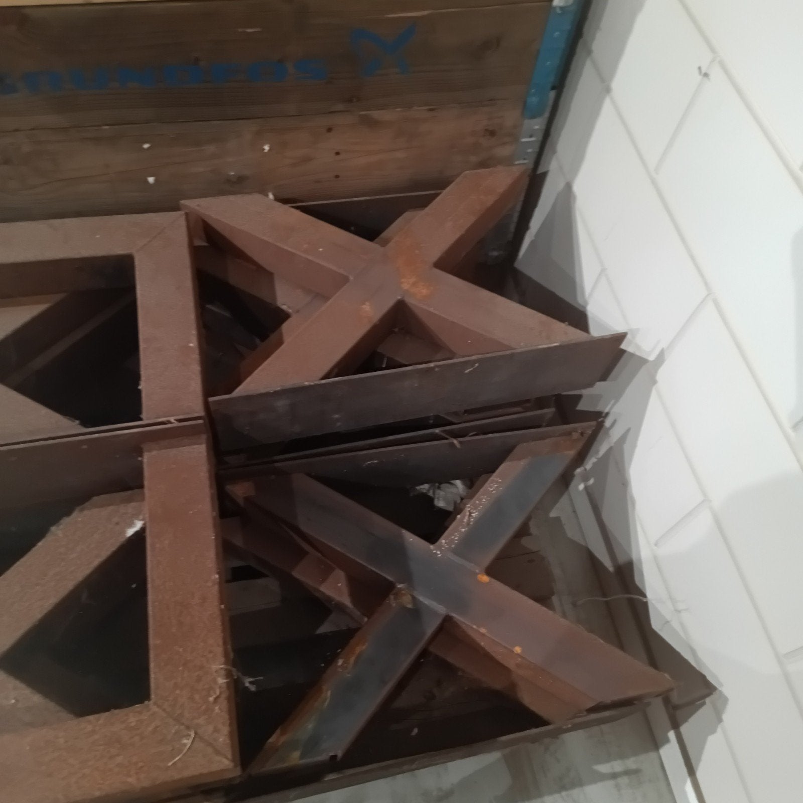 Mooie partij Geroeste Salontafel poten, Ophalen, IJzer