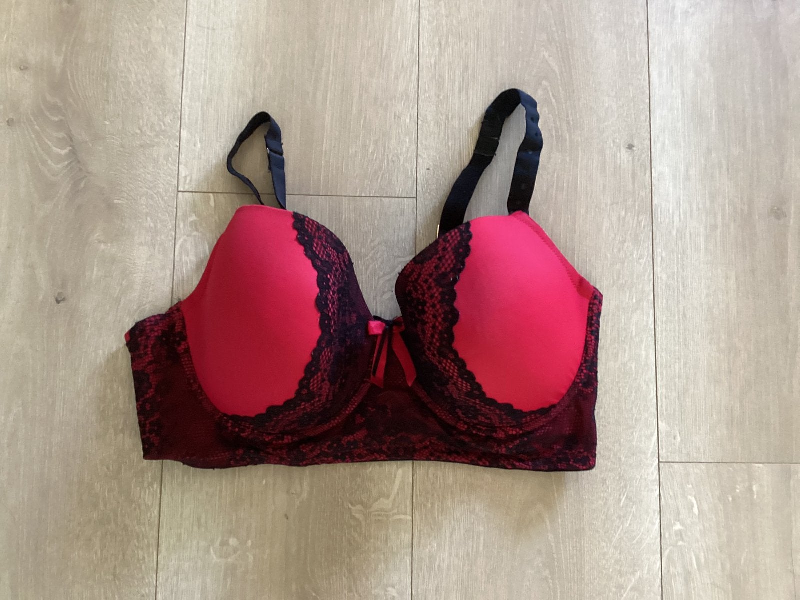 Bh rood zwart Signature 75G, Ophalen of Verzenden, Rood, BH