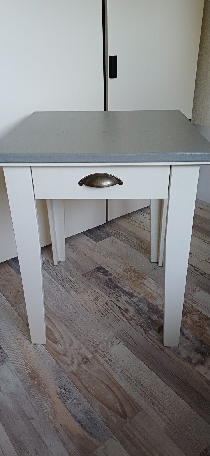 klein tafeltje met lade 50x50 60 hoog.., Ophalen, Gebruikt, 50 tot 100 cm, Vierkant