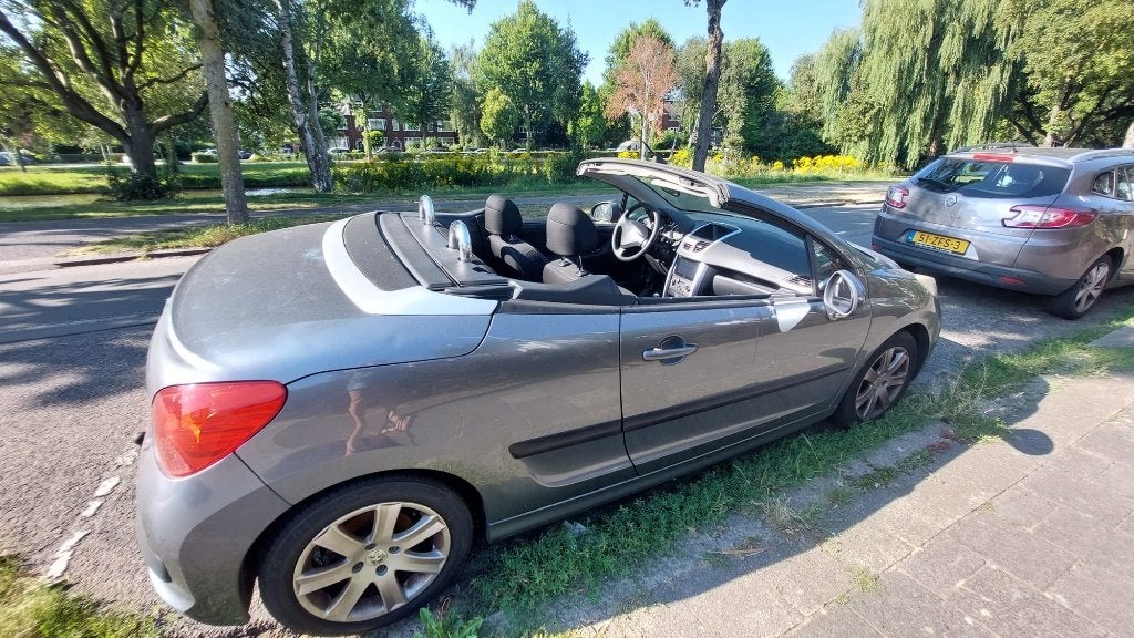 Peugeot 207 1.6 16V CC 88KW 2008 Grijs, Voorwielaandrijving, 4 cilinders, Cabriolet, 4 stoelen