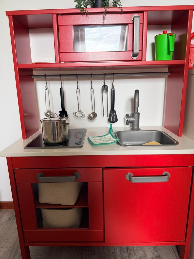 Ikea keuken zeer netjes met accessoires, Ophalen, Zo goed als nieuw
