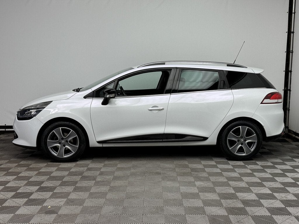 Renault Clio Estate 0.9 TCe Night&Day Airco Navi Trekhaak NL, Voorwielaandrijving, Stof, Met garantie (alle), Startonderbreker