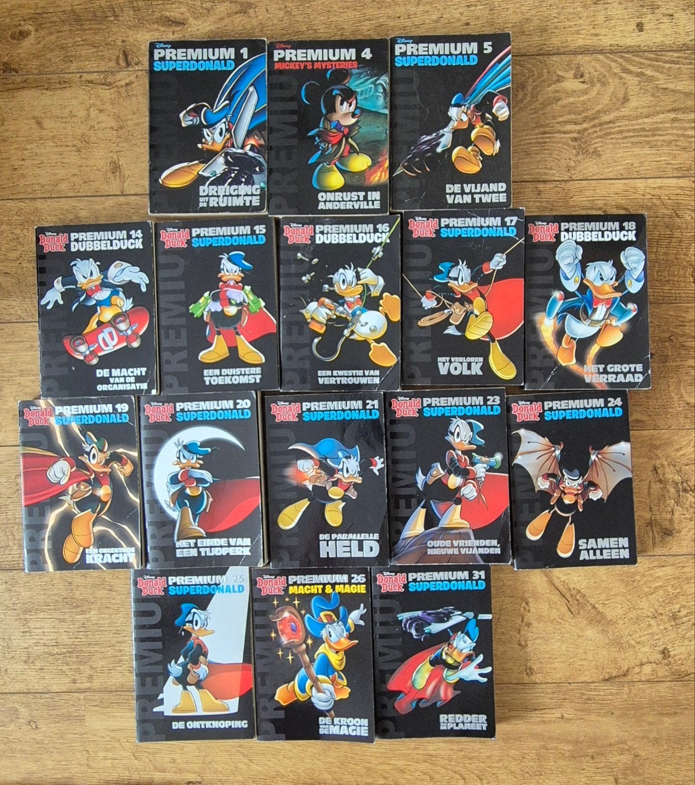 Donald Duck Premium Superdonald & Dubbelduck collectie, Meerdere stripboeken, Ophalen of Verzenden, Gelezen