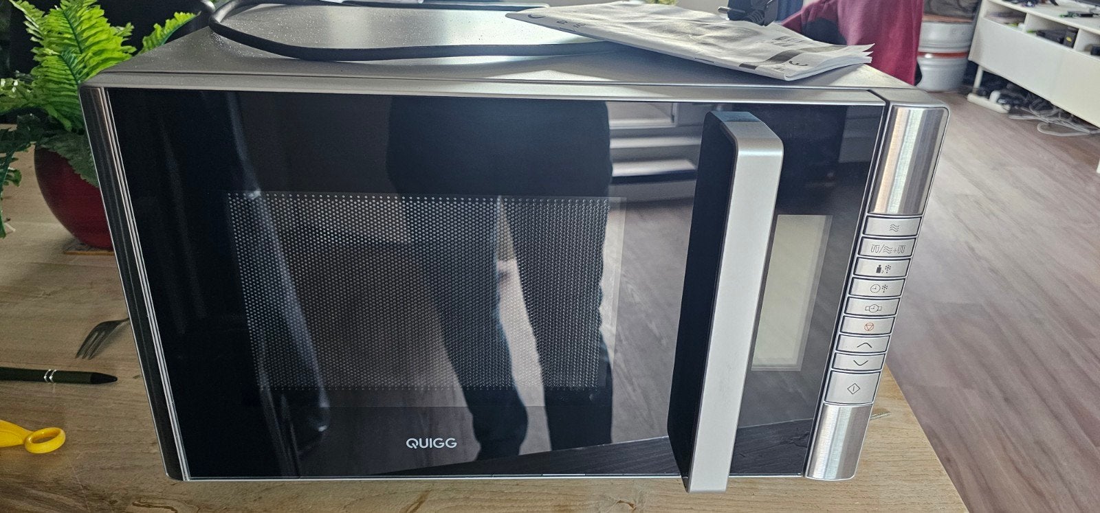 Mooie Quigg Magnetron met Grill - Werkt fantastisch!, Ophalen, Combimagnetron, Gebruikt, Grill
