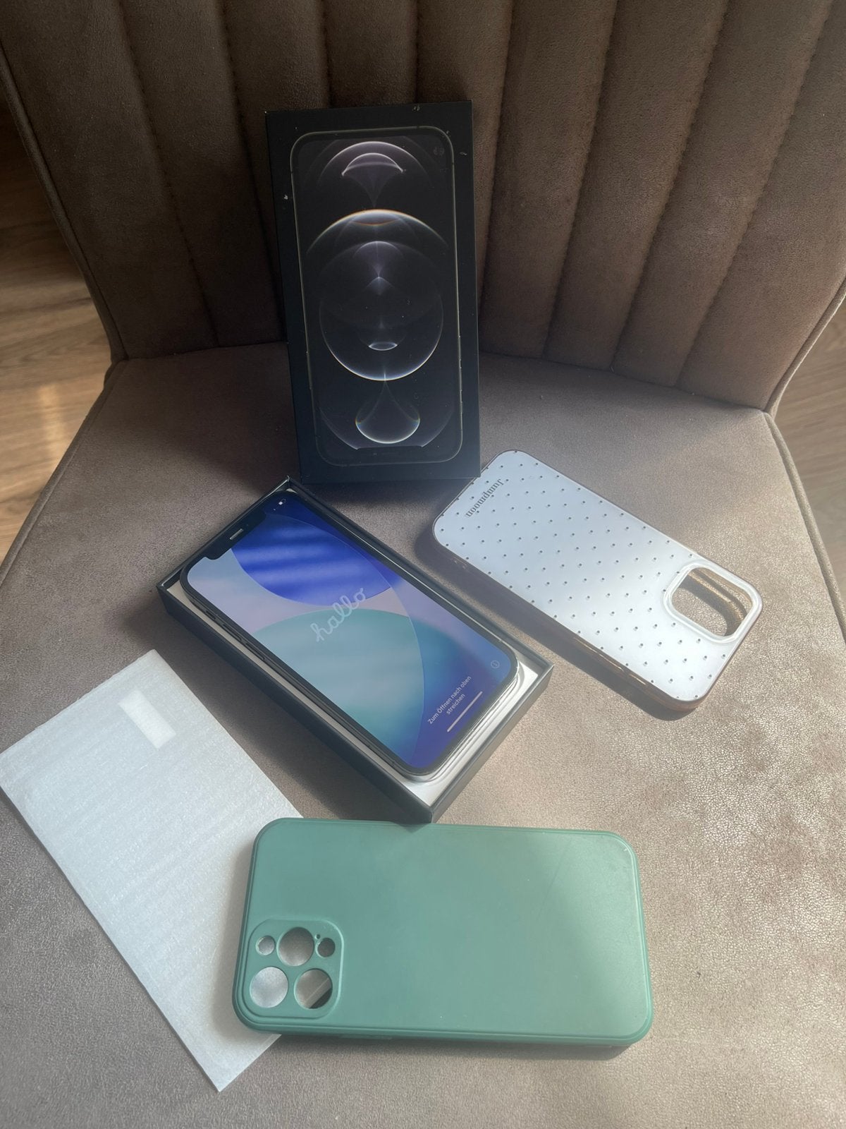 Te koop iphone 12Pro 128 GB in de originele doos, Ophalen of Verzenden, Zo goed als nieuw, Zwart, 85 %