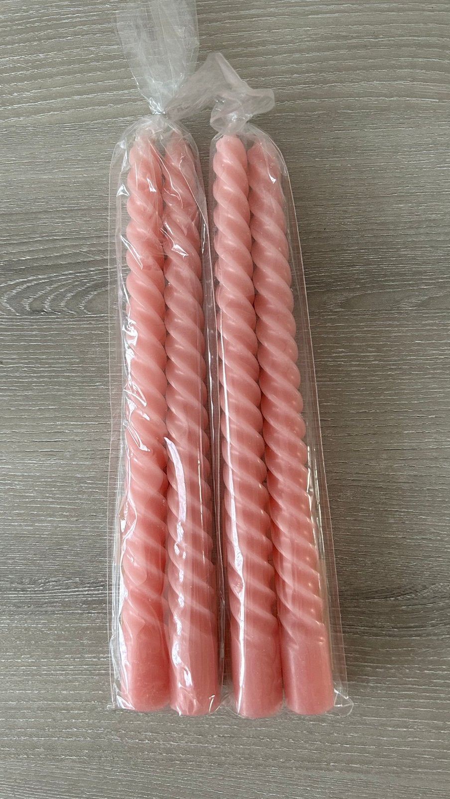 Vier roze gedraaide kaarsen, Overige merken, Nieuw, Ophalen of Verzenden, Roze