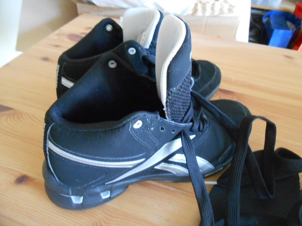 A11 Reebok hoge sportschoenen maat 38,5, Zwart, Ophalen of Verzenden, Sneakers of Gympen, Reebok