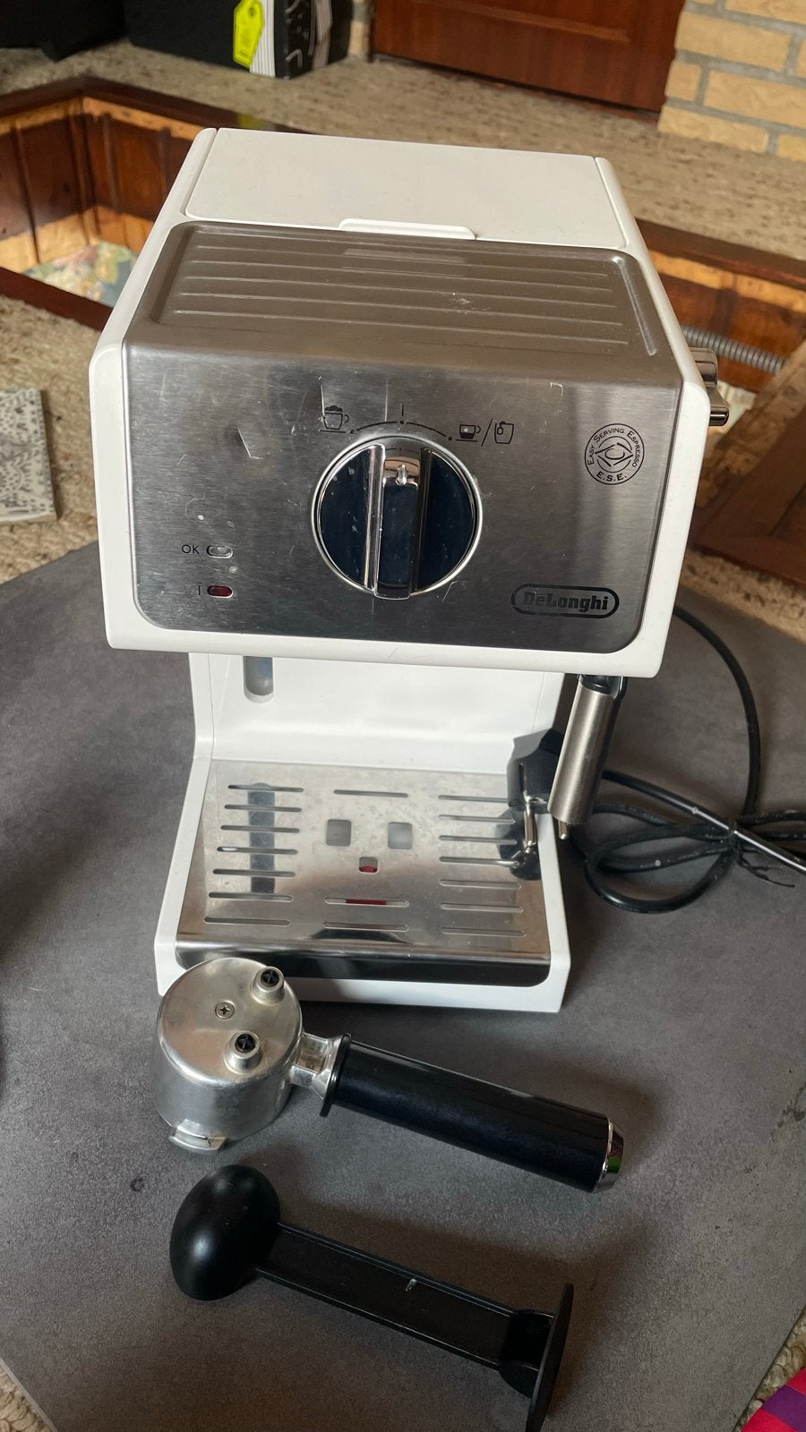 De'Longhi Dedica Style EC685.W Espressomachine - Wit, Ophalen, Afneembaar waterreservoir, Gebruikt, Espresso apparaat