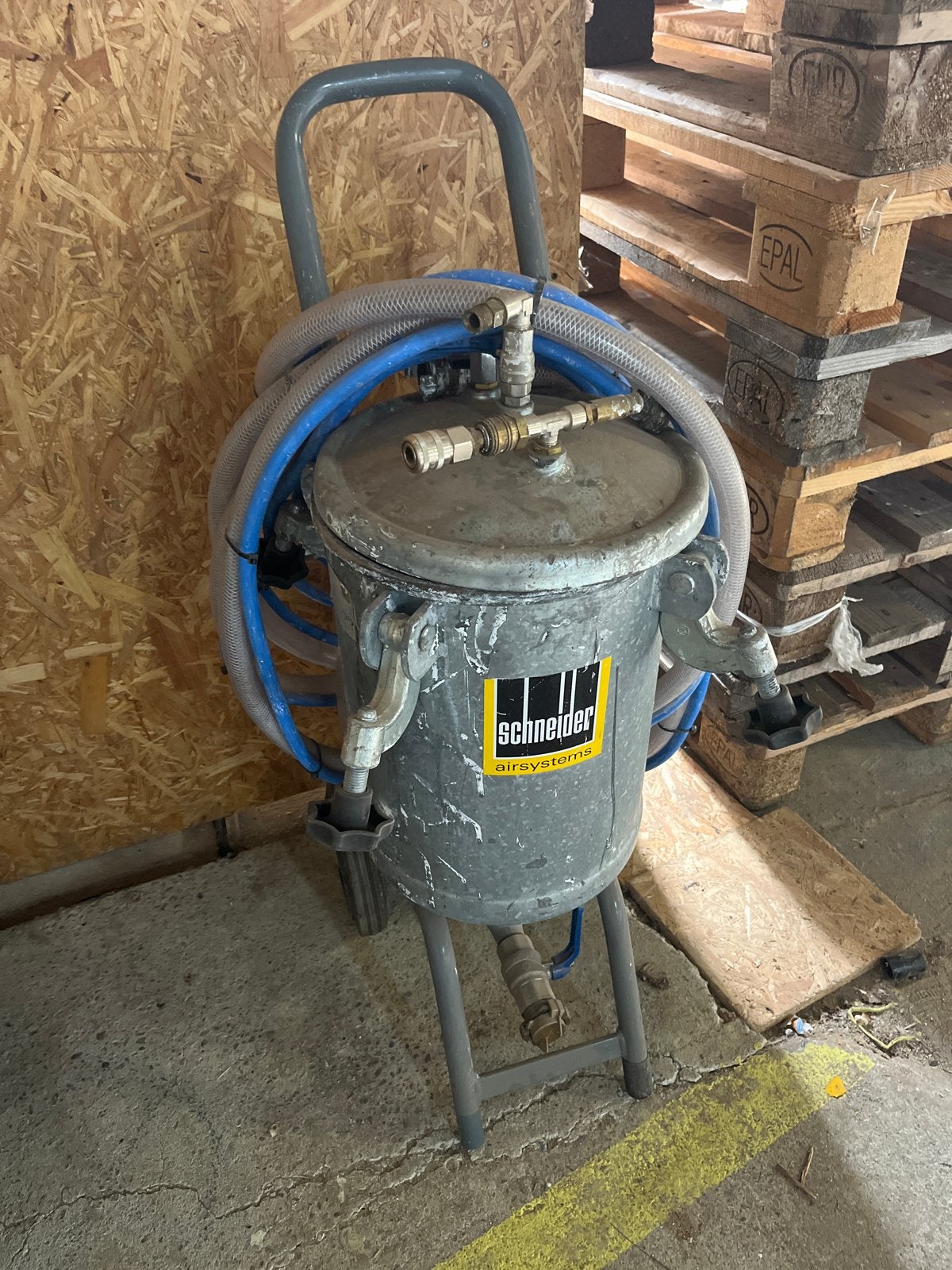 Schneider Airsystems Drukvat / Spuitmachine (24L, 8 bar), Ophalen