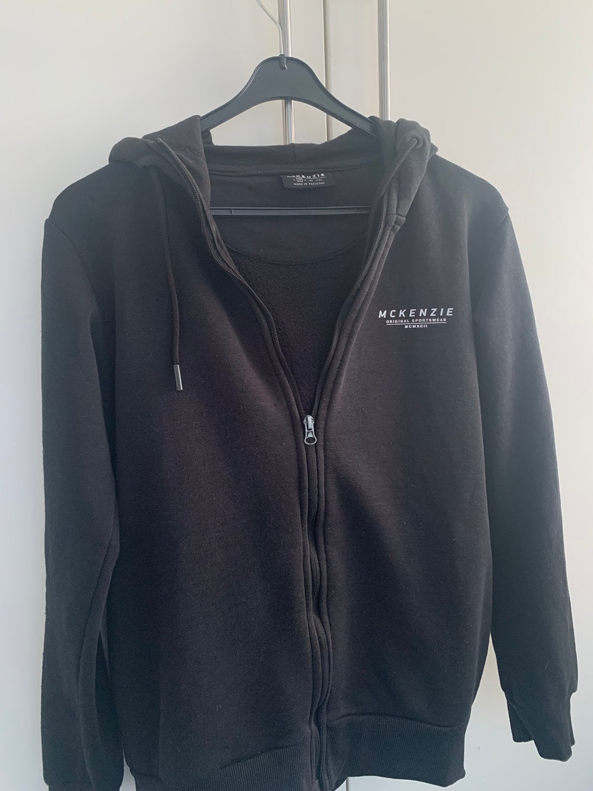 Sportief McKenzie vest maat M, Kleding | Heren, Ophalen of Verzenden, Gedragen, Zwart