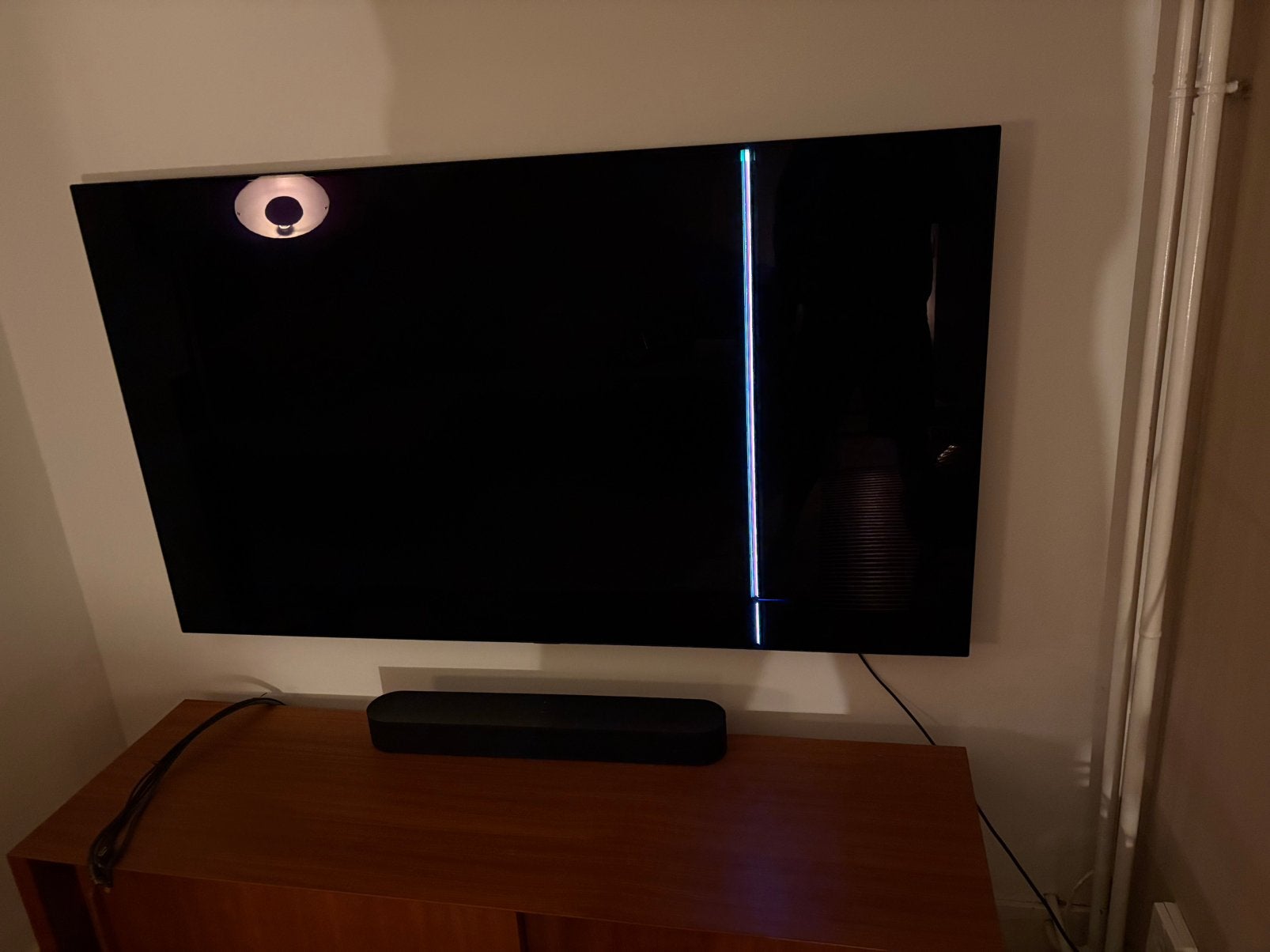 Foto 3 van DEFECTE LG OLED65C8PLA met een kapot scherm