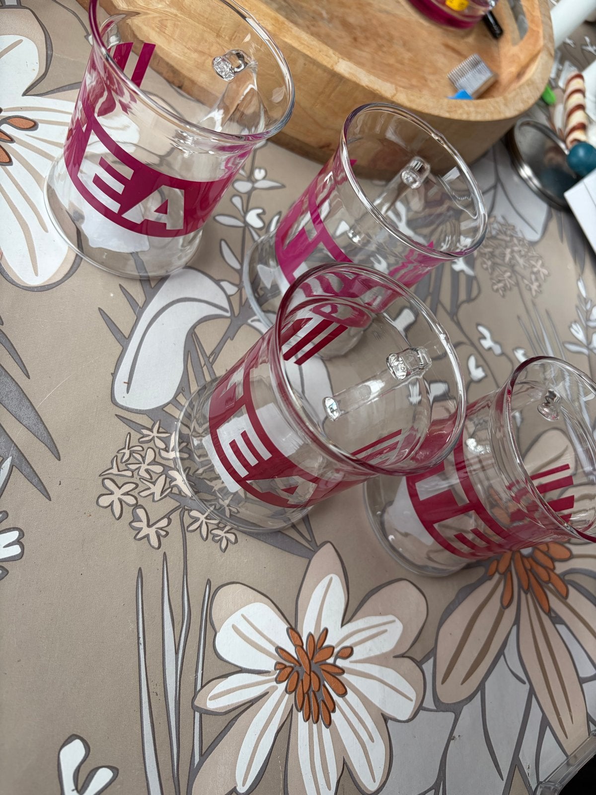 Set van 6 theeglazen met 'TEA' opdruk, Ophalen, Glas of Glazen, Nieuw, Glas