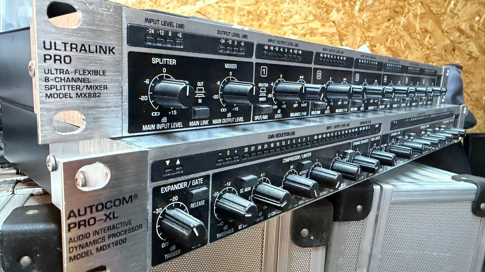 Behringer Ultralink Pro MX882 & Autocom Pro XL MDX1600, Muziek en Instrumenten, Mengpanelen, Ophalen, Gebruikt, 5 tot 10 kanalen