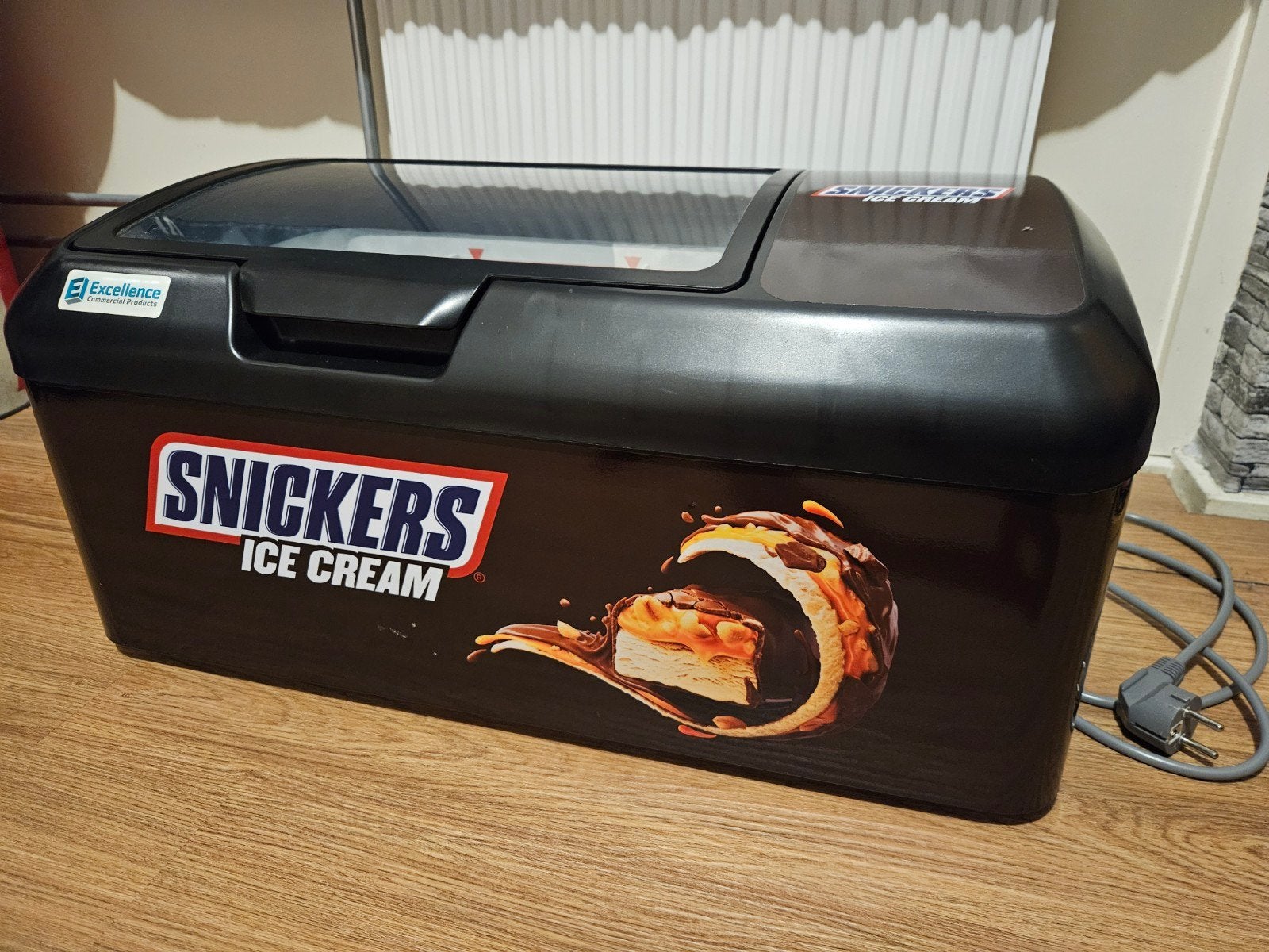 SNICKERS ICE CREAM  vriezer ! display vriezer, Ophalen of Verzenden, Gebruikt, Minder dan 60 cm, Minder dan 85 cm