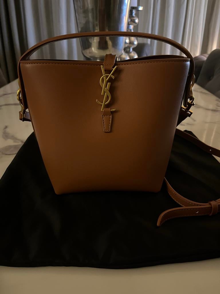 Yves Saint Laurent YSL Kaia Bucket Bag Bruin Leer, Verzenden, Zo goed als nieuw, Bruin, Handtas
