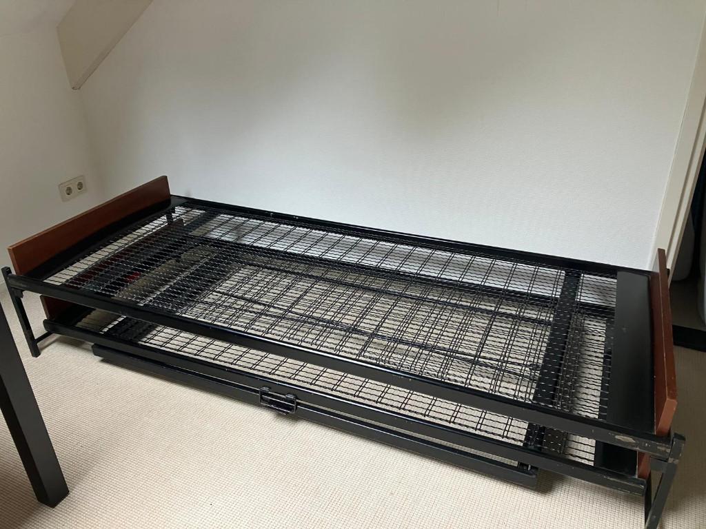 Bed-stel met onderschuif-functie, Ophalen, Gebruikt, Tweepersoons, 190 cm of minder