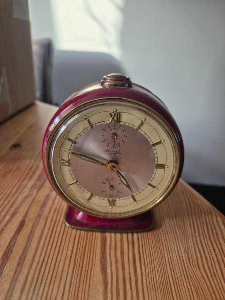 Vintage Kienzle Piano Forte Wekker - Rood met Gouden Accent, Ophalen of Verzenden