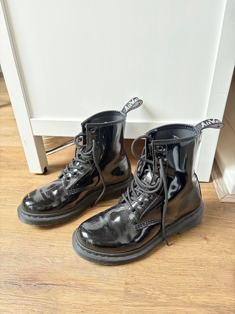 Dr. Martens 1460 mono lakleer maat 38 zgan, Kleding | Dames, Schoenen, Ophalen of Verzenden, Zo goed als nieuw, Zwart