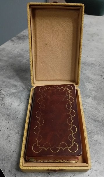 oud frans misboek, getijdenboek 1955-1960, Ophalen of Verzenden, Gelezen