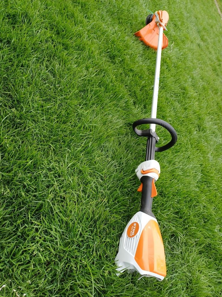 Stihl FSA60R Accu Bosmaaier, Ophalen, Stihl, Accu, Zo goed als nieuw